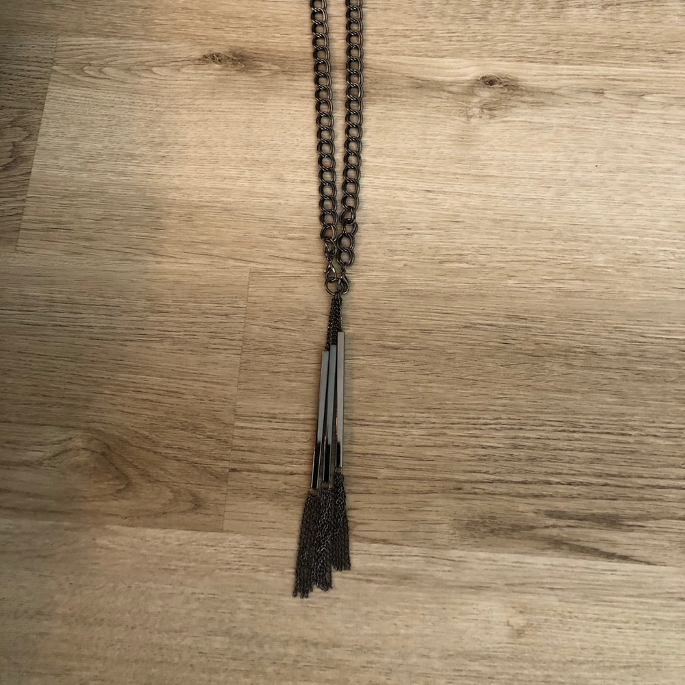 Chain necklace with tassel detail!